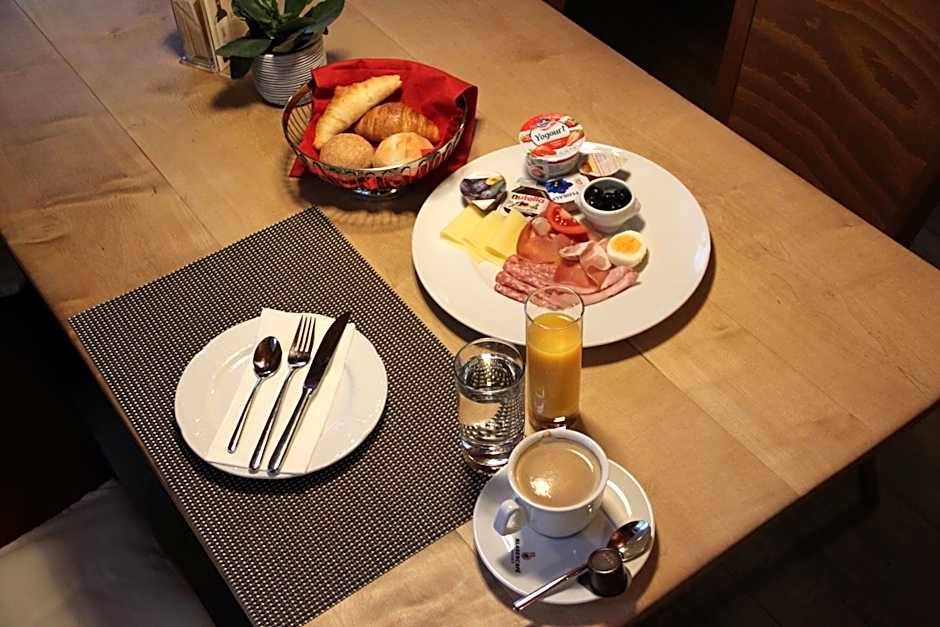 HOTEL & RESTAURANT Mohren