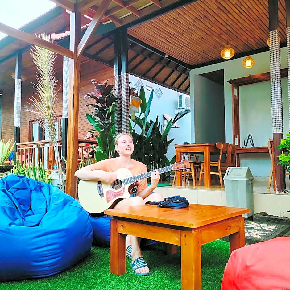 Double'D Hostel
