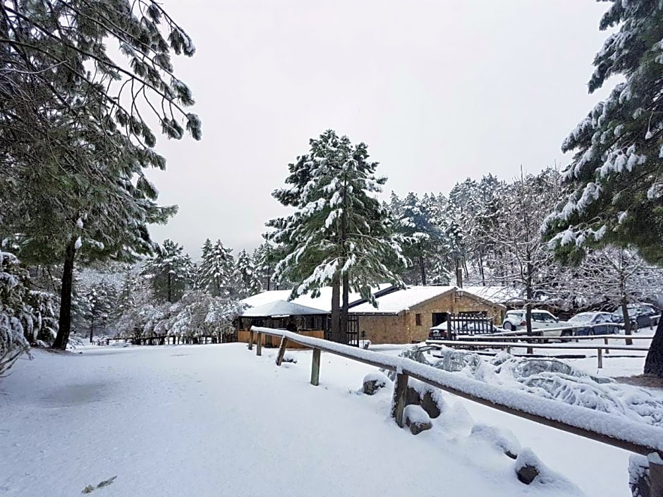 La cabaña del lago en ZAFIRO LAGUNAZO Parque Natural del Río Mundo