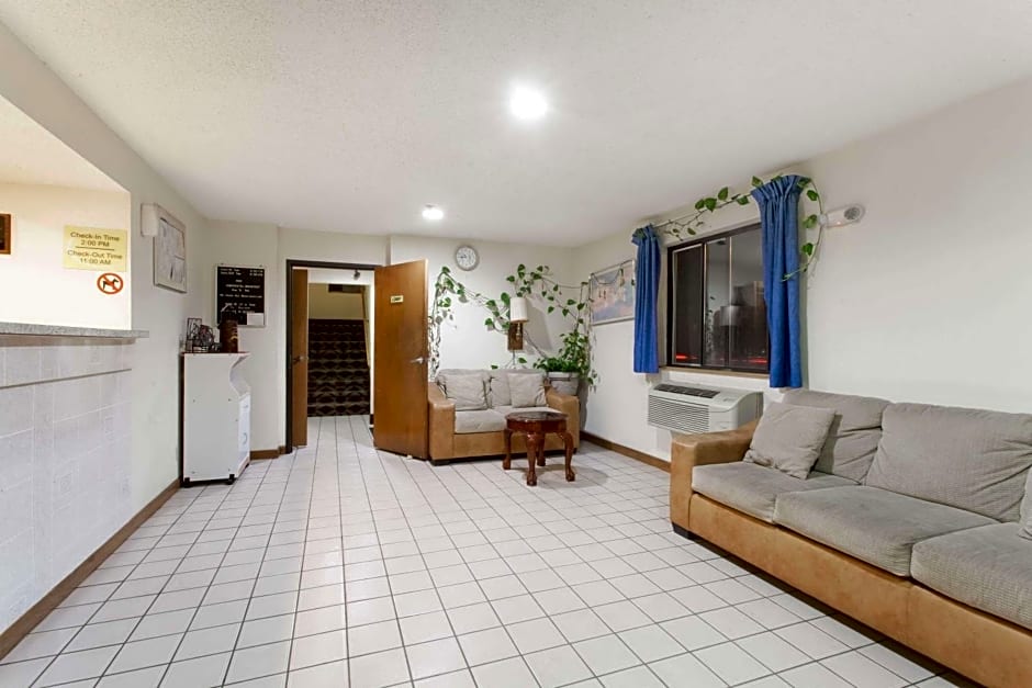 Super 8 by Wyndham Lewiston Auburn Area