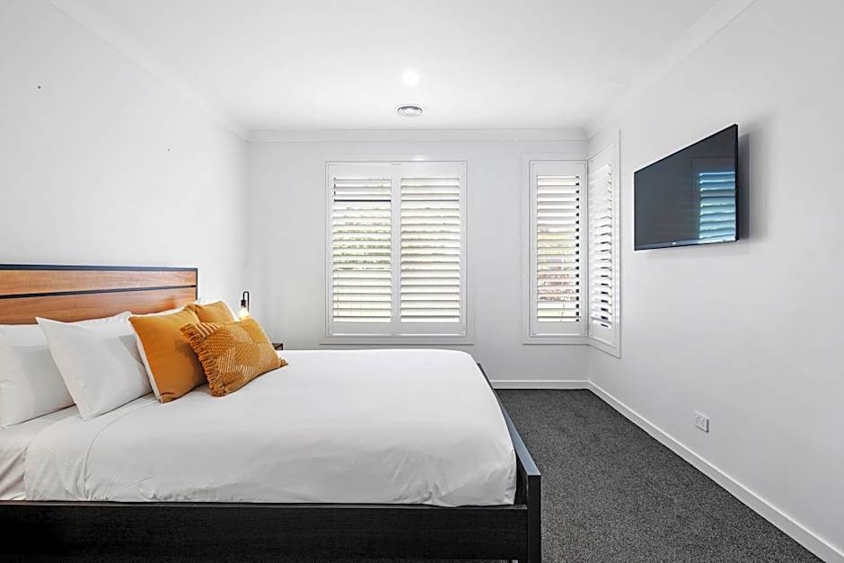 Julie-Anna, Bendigo