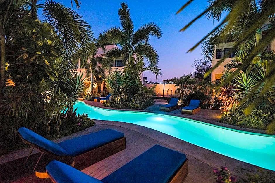 Blue Palm Bacalar