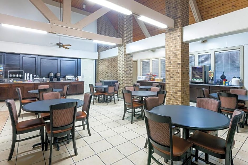 Hawthorn Extended Stay by Wyndham Richardson