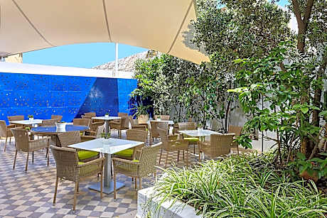 Junior Studio Suite (2 Twin Beds)