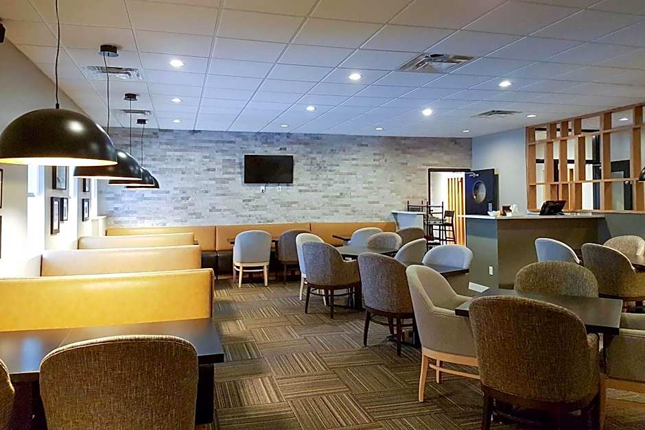 Radisson Hotel & Conference Centre West Edmonton