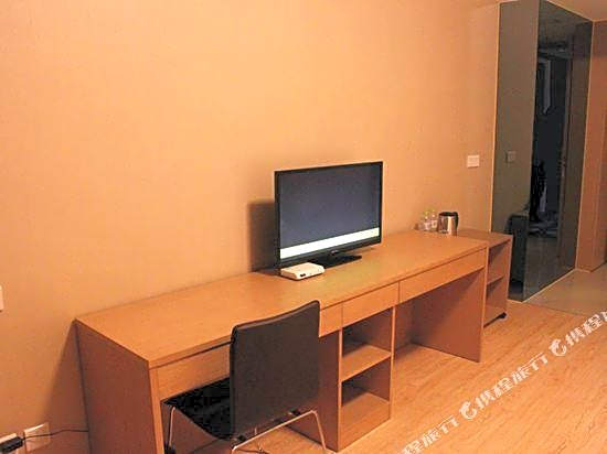 Haiyue Huantu Nanyuan Ejia Hotel (Dazhong Plaza Branch), Qianwan New Area, Ningbo