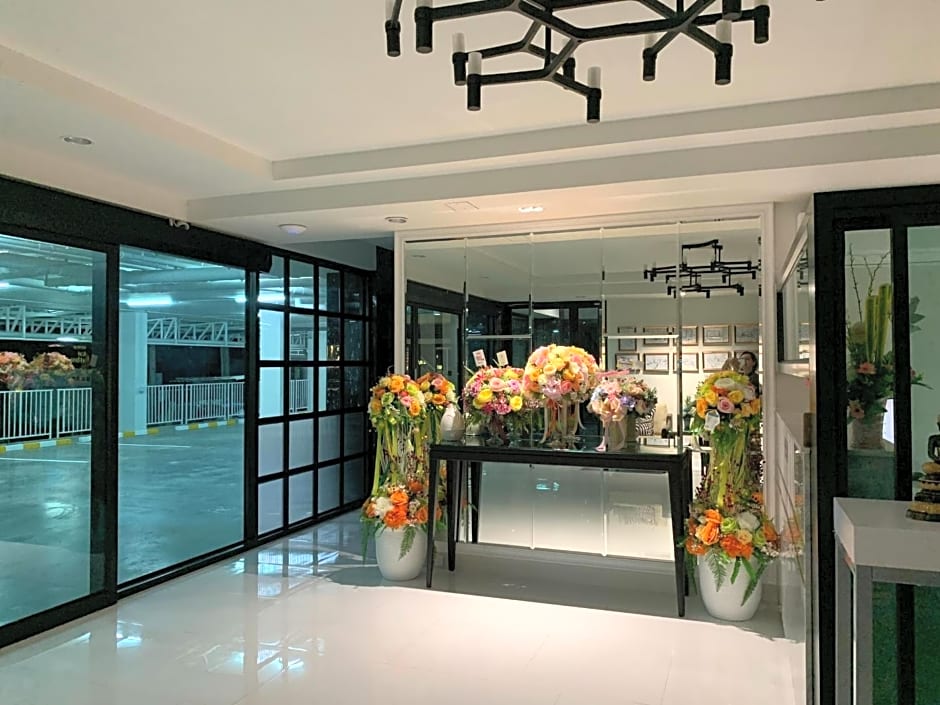 Icare Residence & Hotel