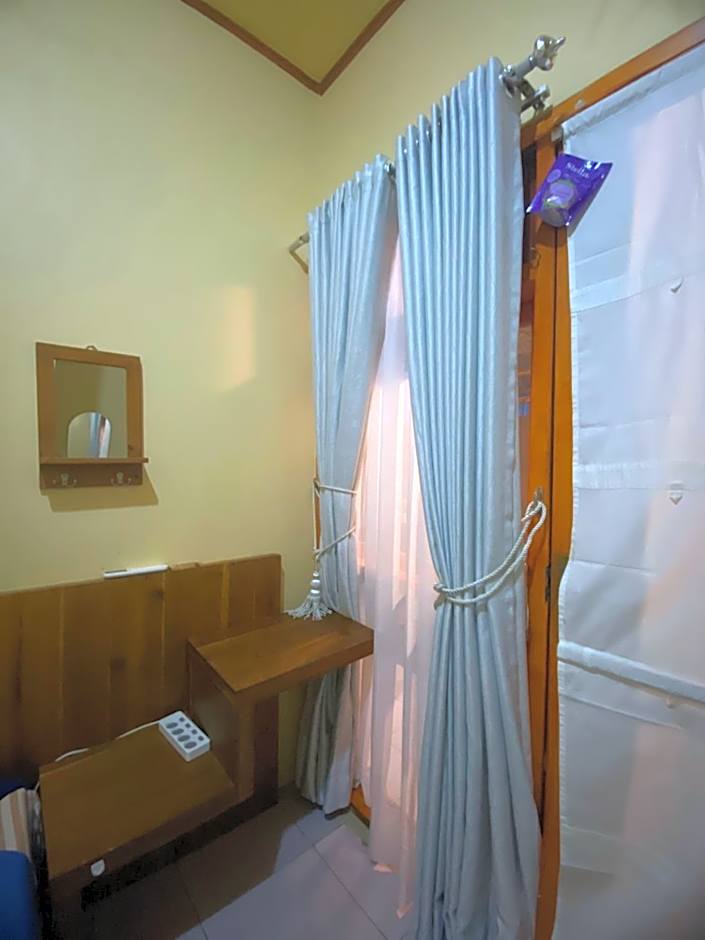 Sadewa homestay batukaras