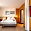 B&B HOTEL Calais Terminal Cite Europe 4 etoiles
