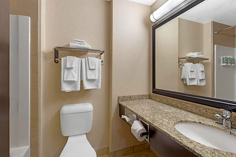 Best Western Bonnyville Inn & Suites