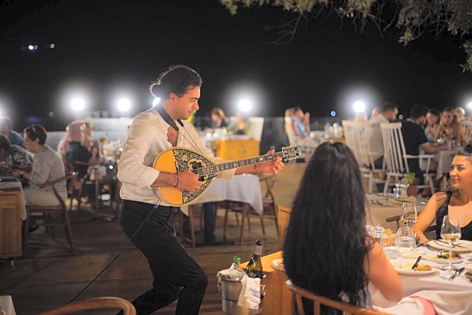 Icon Beach Suites Hotel Sovalye Island