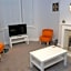 Salisbury - New 3br home, wifi, parking, sleeps 6, near Liverpool city centre