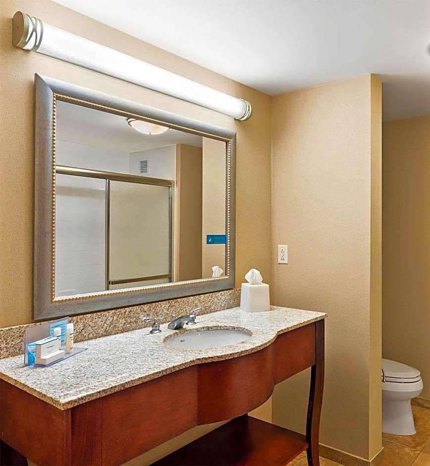 Hampton Inn & Suites Mystic