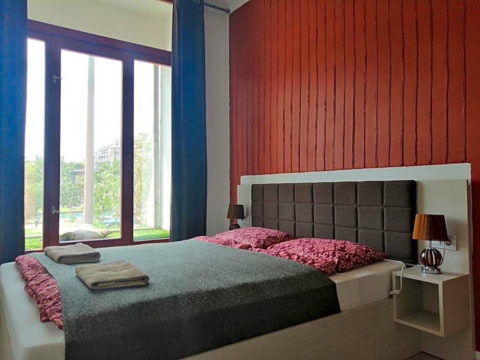 Zoom-Budapest Apartments