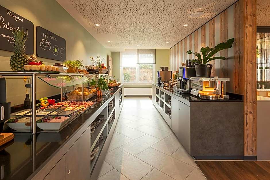 Holiday Inn - The Niu, Mill Cologne Mulheim By IHG