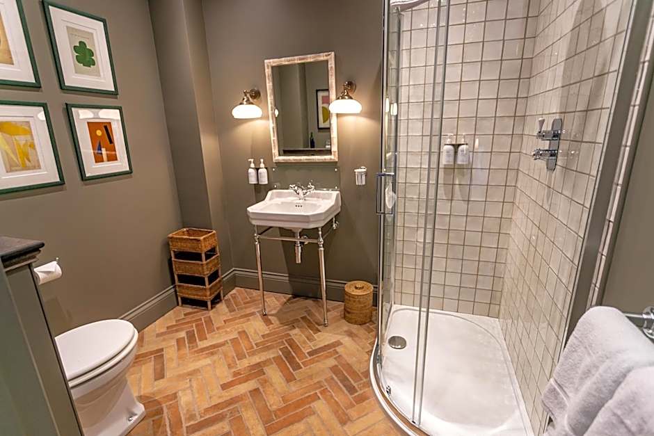 The Kirkstyle Inn & Sportsman Rest