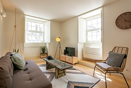 Deluxe One Bedroom apartment with Historic View