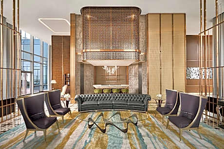 presidential suite, club lounge access, 2 bedroom suite, bedroom 1: 1 king, bedroom 2: 1 king