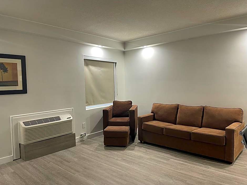 Radisson Hotel & Conference Centre West Edmonton