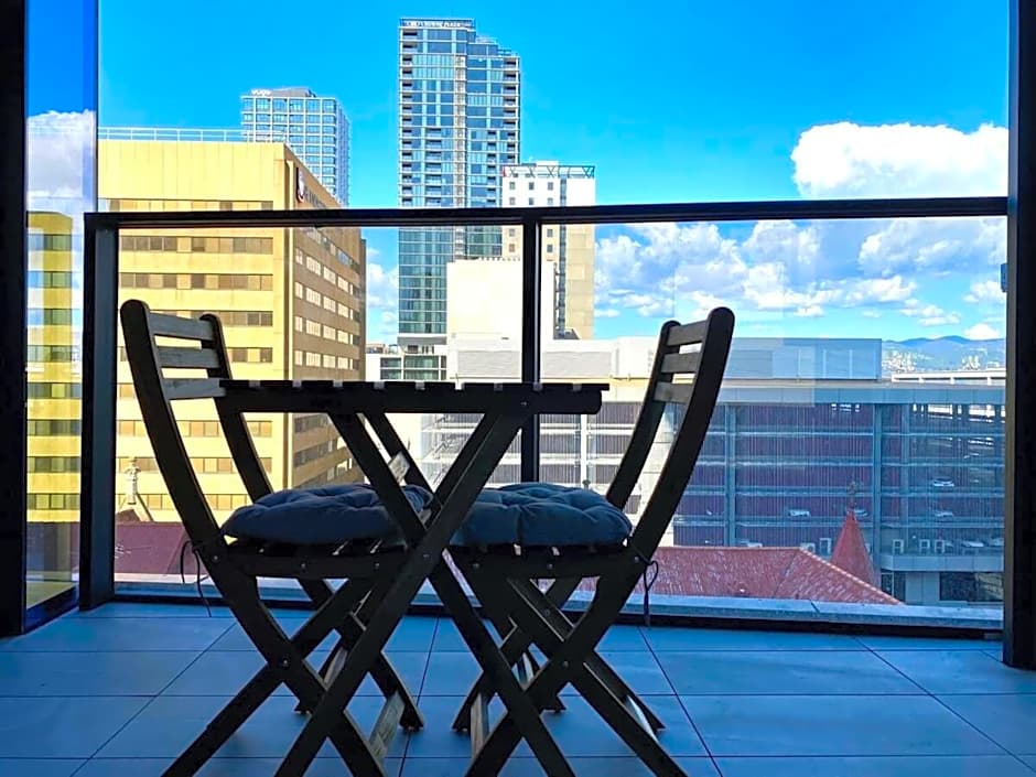 Luxury CBD Beach Vibes-Queen Bed-Gym