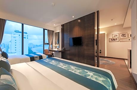 Family Suite with ocean view and balcony 
