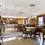 La Quinta Inn & Suites by Wyndham Boston Somerville