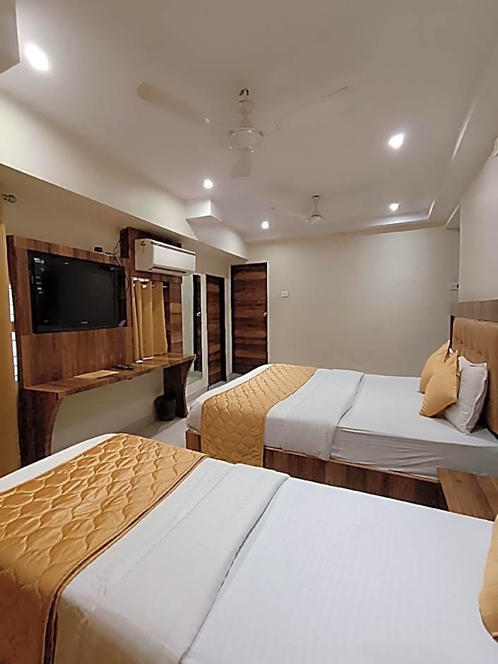 Hotel Rishi International - Grant Road
