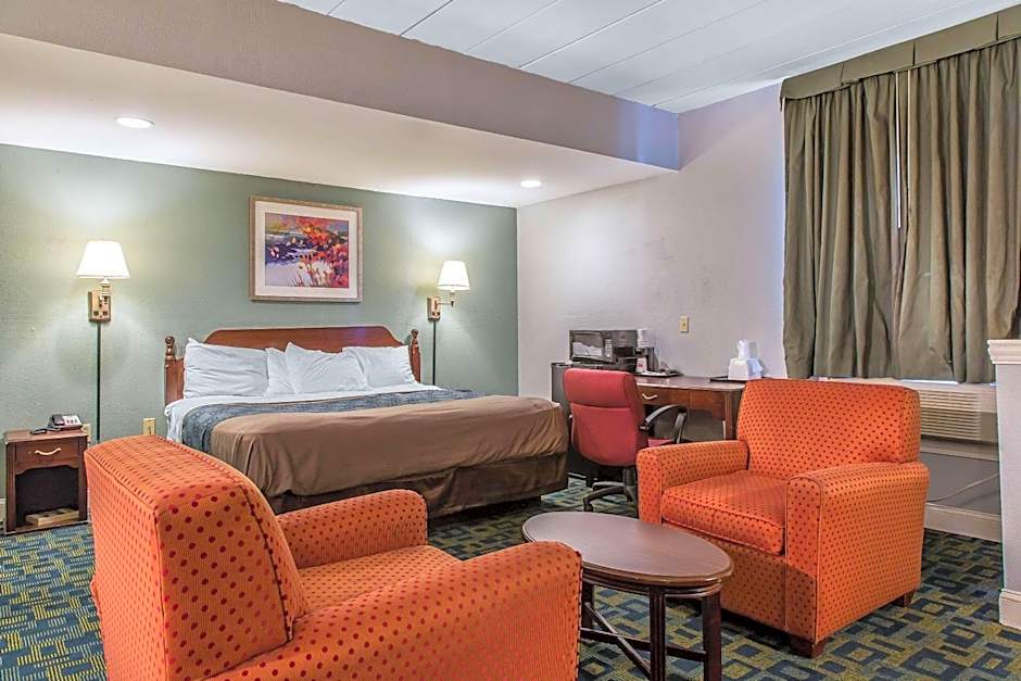 Econo Lodge Cranston - Providence