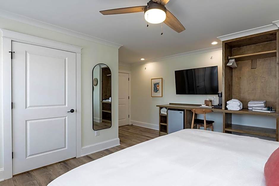 Albermarle #202 Inn at Old Beach