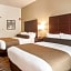 Cobblestone Inn & Suites  Fairfield Bay