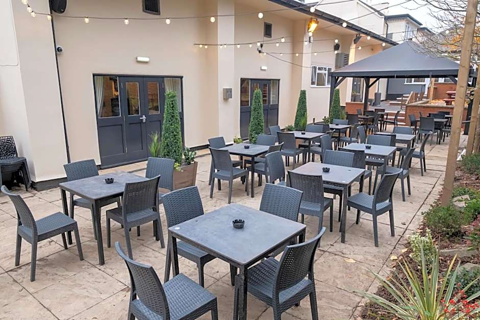 Charnwood Arms By Greene King Inns