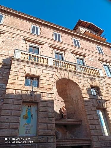 HOTEL TREVI Palazzo Natalini