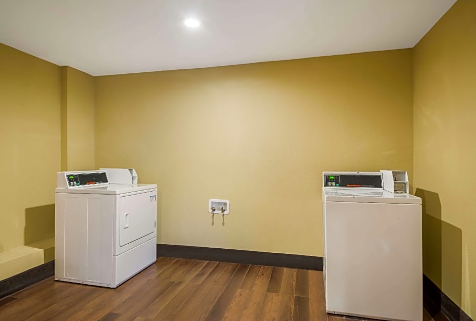 Suburban Studios Buffalo Airport