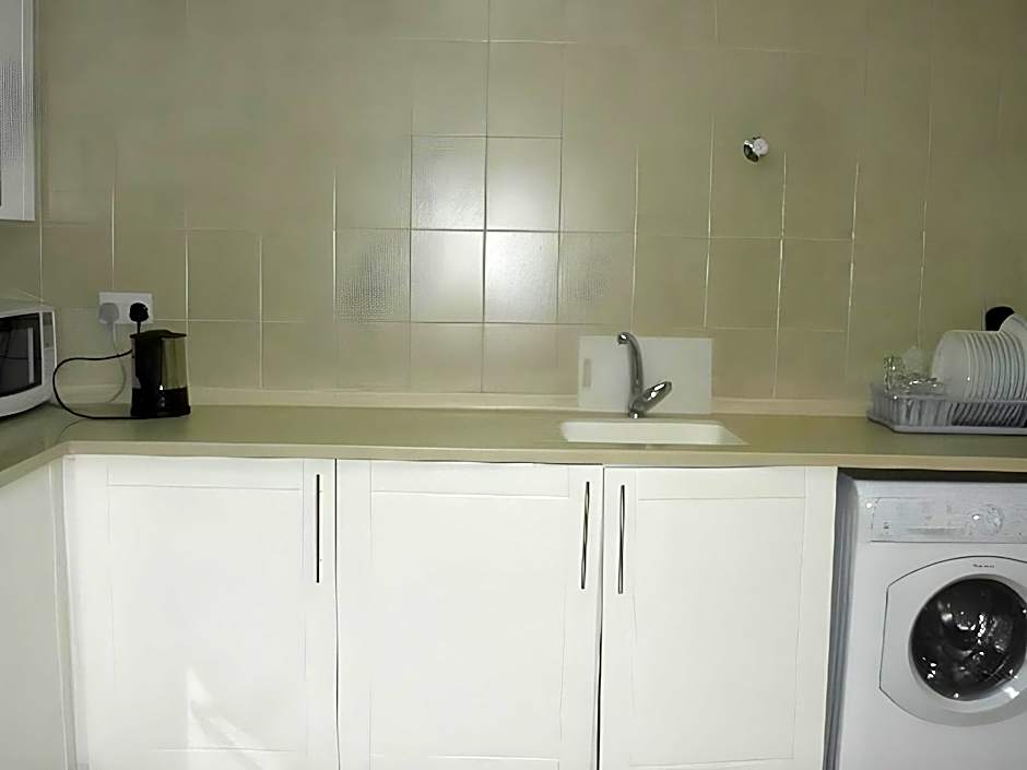 Hamasa Plaza Hotel and Apartments