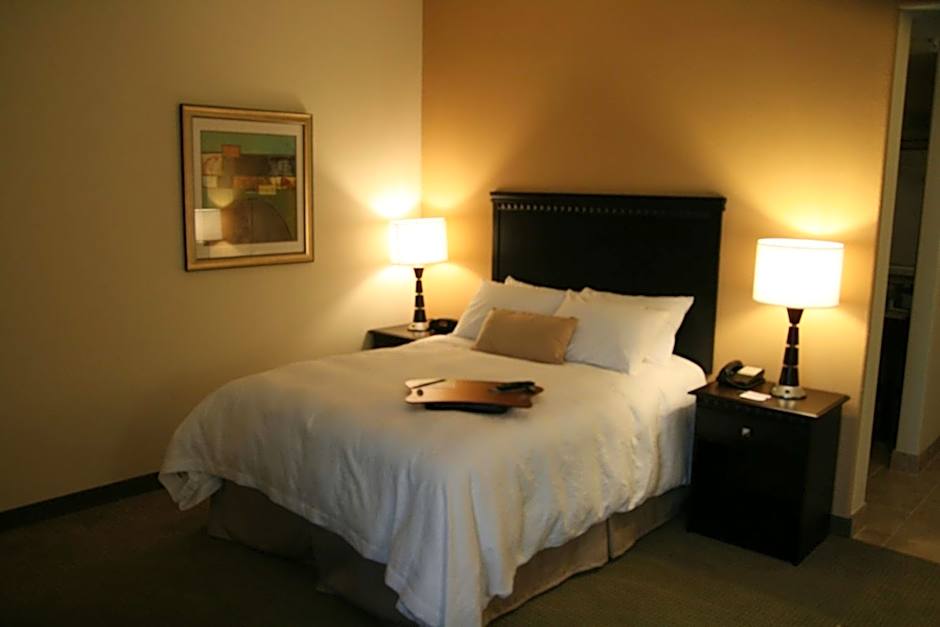 Photo 1 of 1 of 1 Queen Bed
