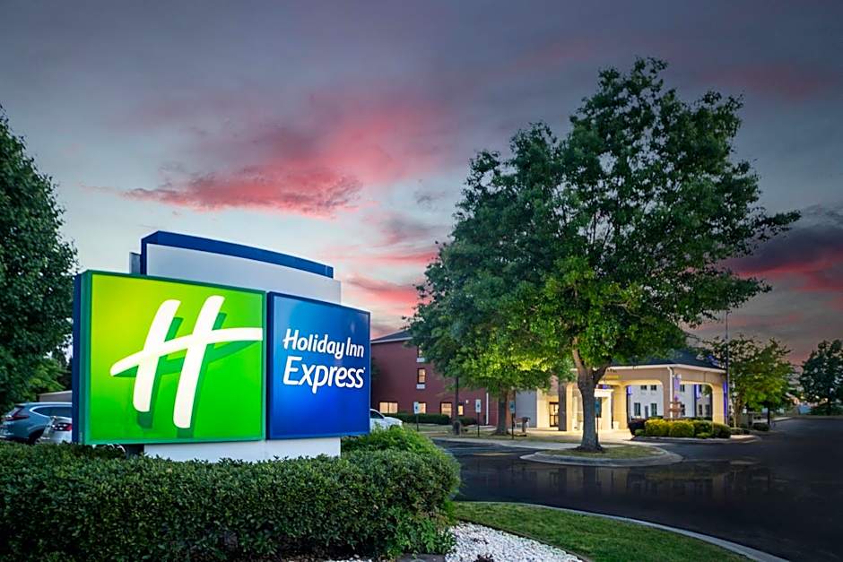 Holiday Inn Express Clayton Southeast Raleigh By IHG