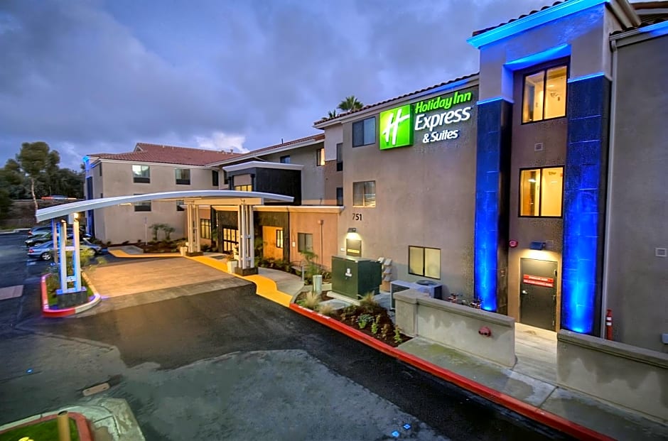 Holiday Inn Express Hotel & Suites Carlsbad Beach