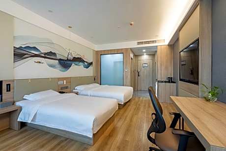 GTI - VX Family Room