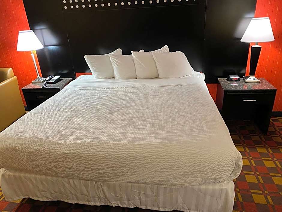 Ramada by Wyndham Rochelle Park Near Paramus