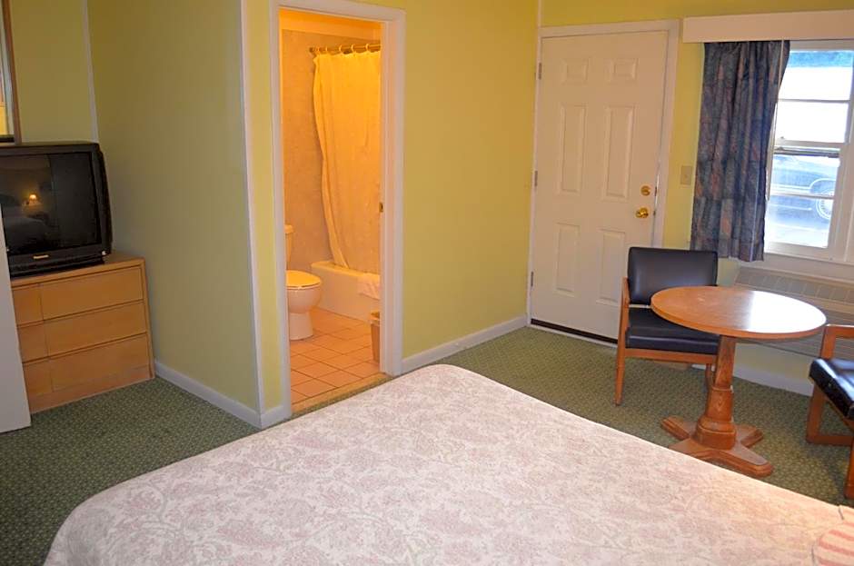Clinton Motel