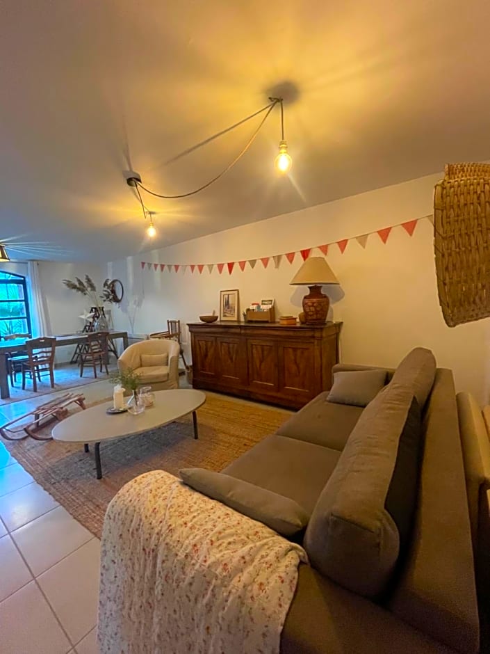 Ferme St Pierre gîte, pisc, repas, 2-3 personnes