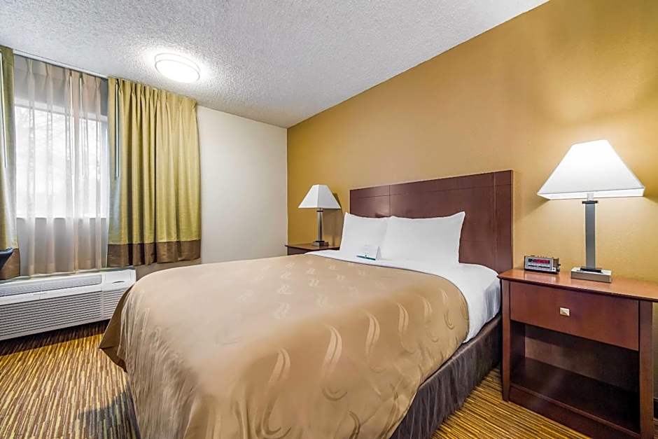 Photo 1 of 28 of Quality Inn & Suites Lacey Olympia