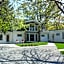 Carriage House On Kent
