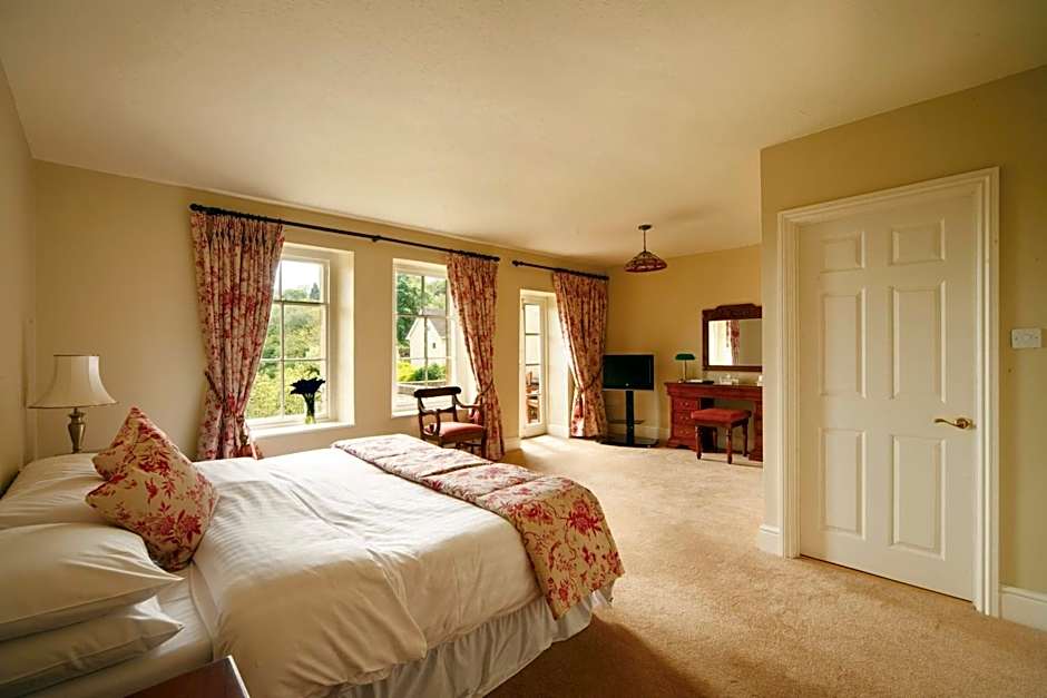 Best Western Limpley Stoke Hotel