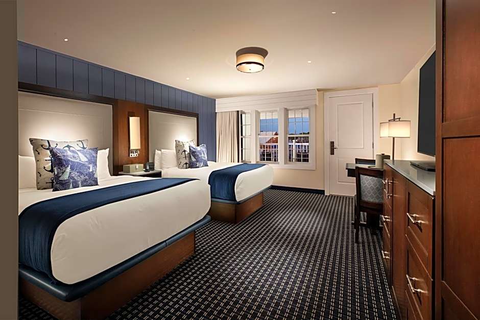 Hyannis Harbor Hotel