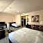 Yerevan Deluxe Hotel