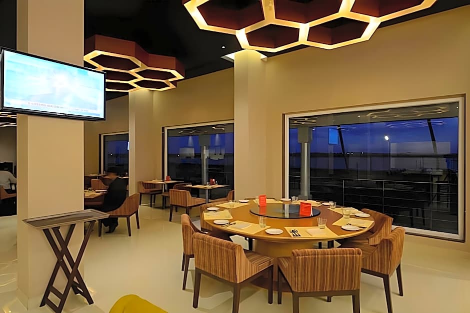 Hotel Naveen Lakeside