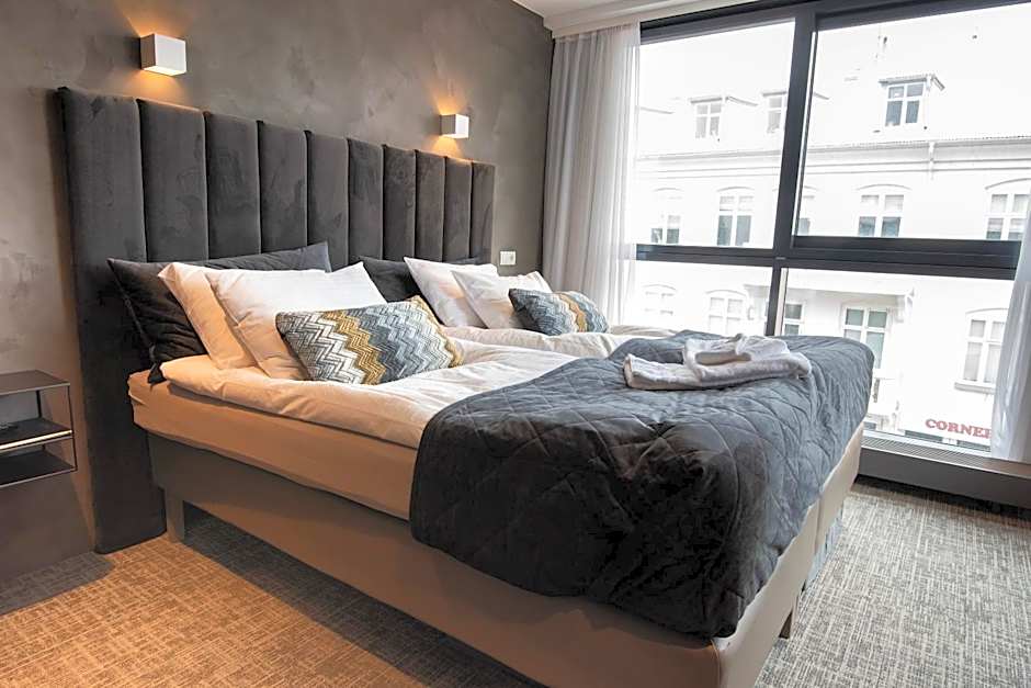 B14 Apartments & Rooms