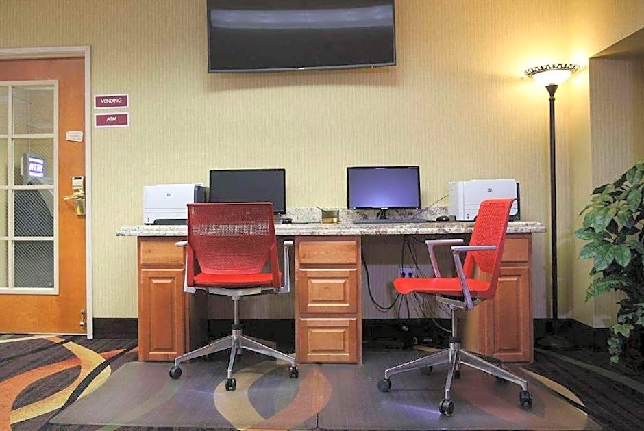 AmericInn by Wyndham Denver Airport