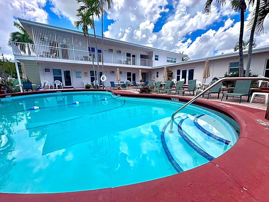 Photo 1 of 50 of Birch Patio Motel